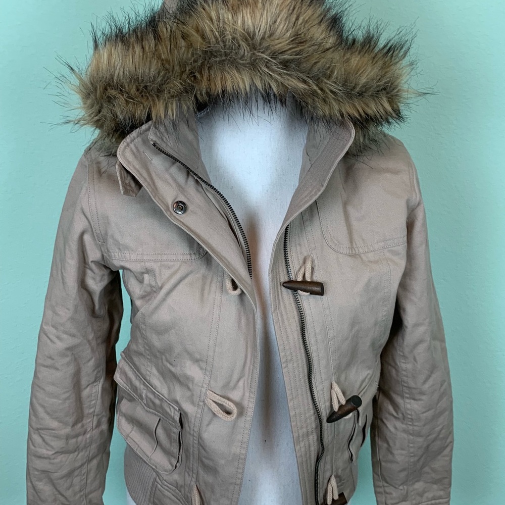 Jacket - Picture 3 of 4